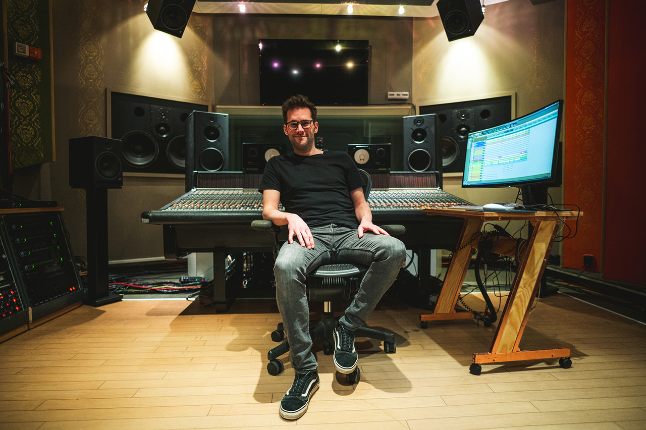 Featured image for “Richtige Zeit, richtiger Ort – Tilmann Ilse von den H.O.M.E.-Studios und sein Mixing-Ansatz für Dolby Atmos”